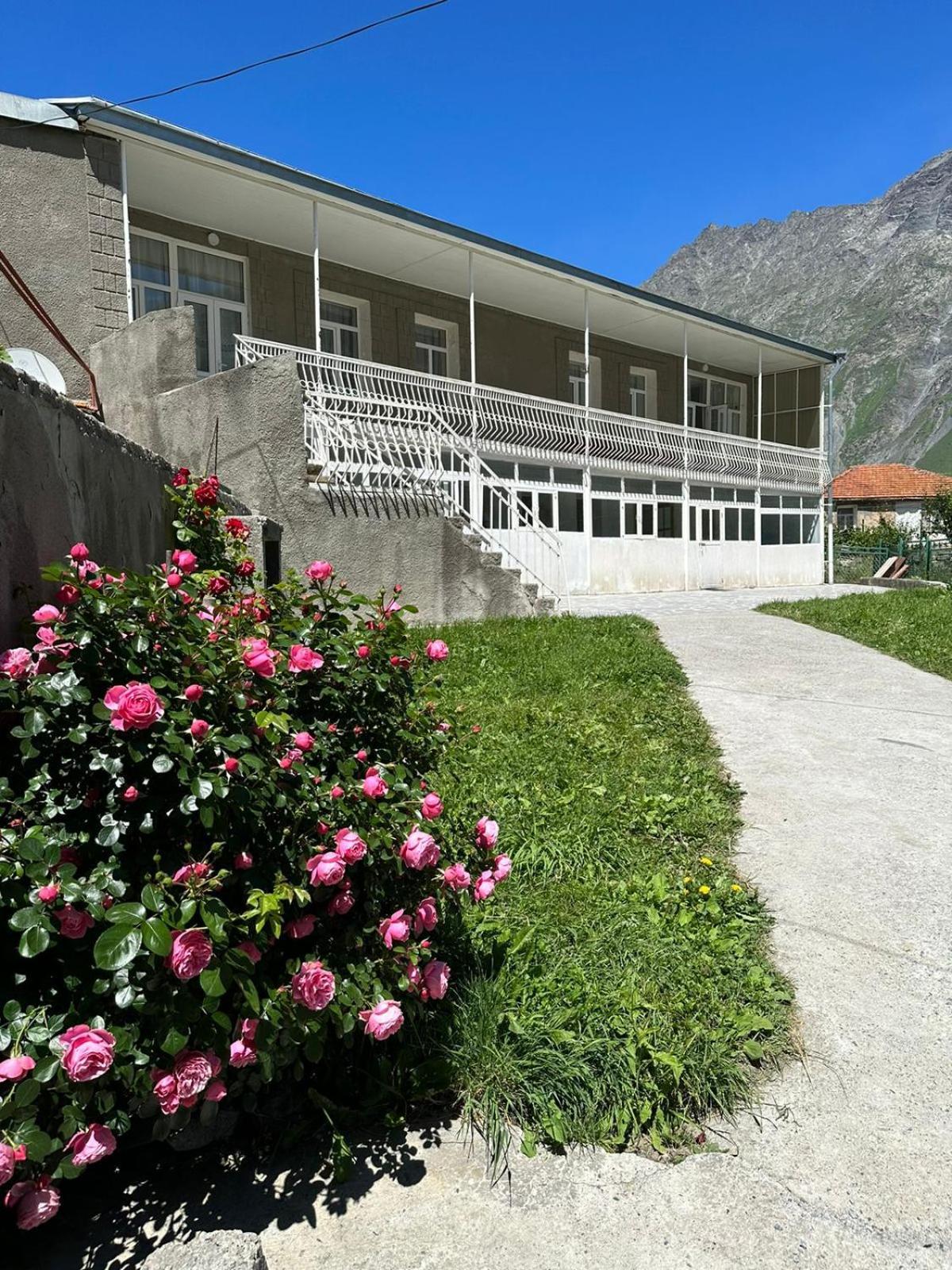 Hotel Polaris Kazbegi Exterior foto